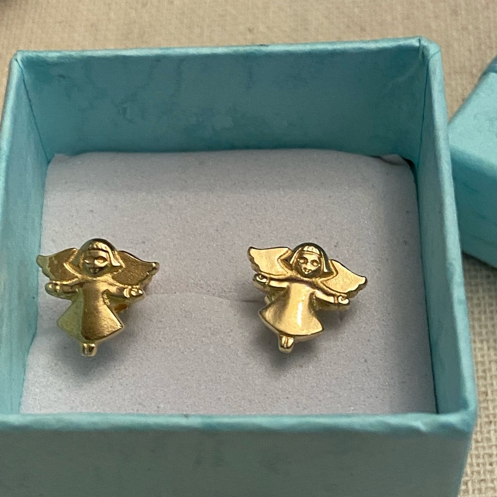 Retired James Avery 14k solid yellow gold Angel earrings - Picture 2 of 5